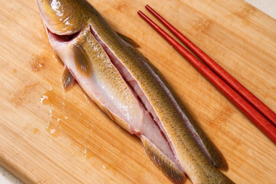 Soft-Shelled Eel Stir-Fry step 6