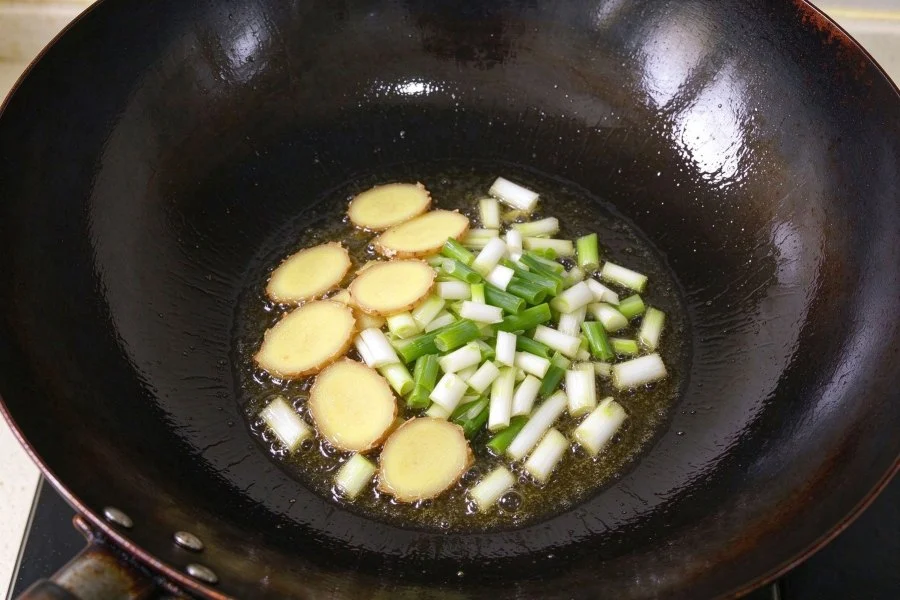 Spicy Stir-Fried Beef with Green Peppers step 3
